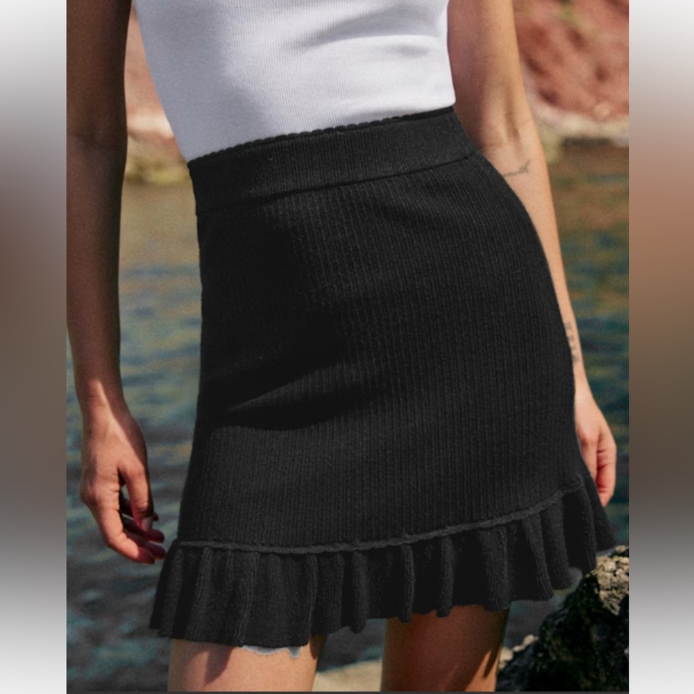 Sezane Arlette Skirt in Black